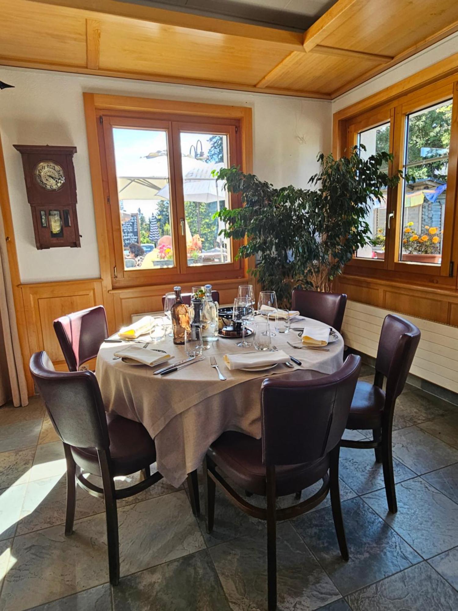 Hotel Restaurant Du Marchairuz Le Brassus Exterior photo